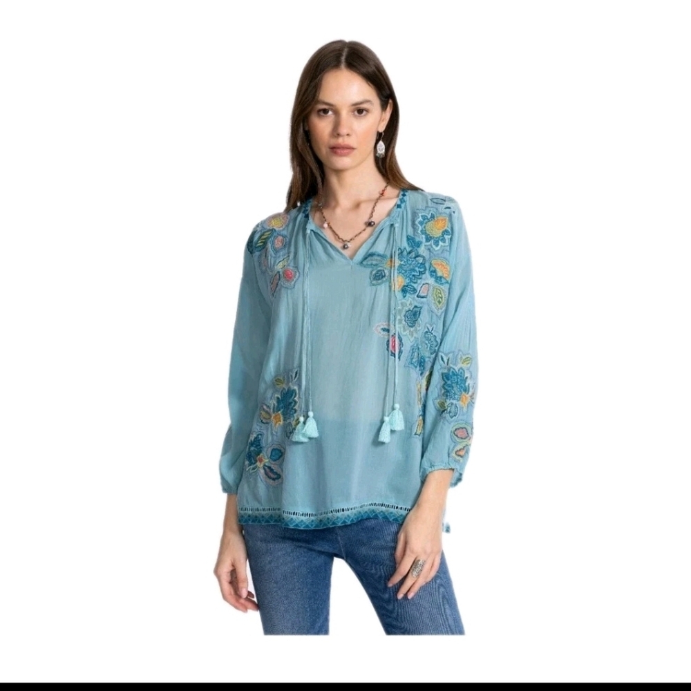 Johnny Was Margo Blouse Light Blue Embroidered Cupra Rayon Size Medium